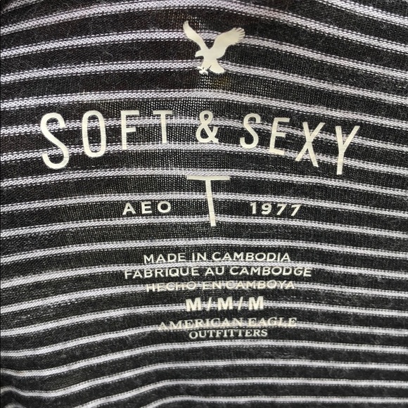 black and white striped american eagle top - Picture 2 of 2